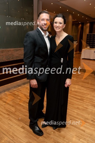  Michael  Hougaard;  Victoria Hougaard, ekipa za BAZARBurns-Prešeren night