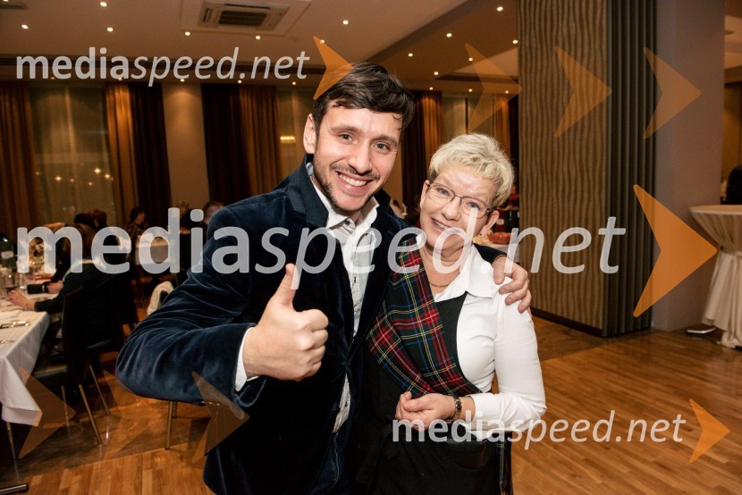  Peter Nikolič, ekonomist in mednarodni didžej;  ... Burns-Prešeren night