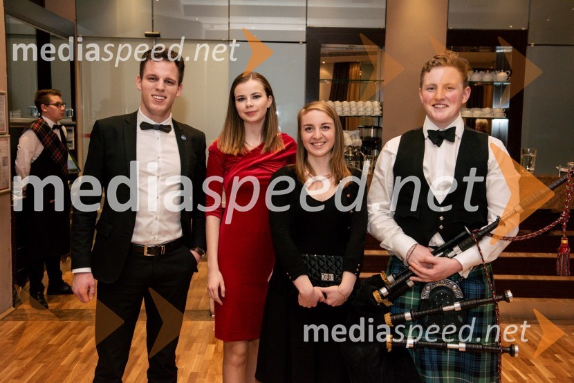  Martin Retelj, Britansko-slovenska gospodarska zbornica;  Nika  Zajc, pevka;  Špela Drobnič Rener, Britansko-slovenska gospodarska zbornica;  Keir  Brown, dudarBurns-Prešeren night
