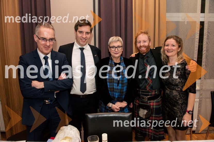  Igor Evgen Bergant, novinar in TV voditelj;  Uroš  Križanec, predsednik Društva slovensko - škotskega prijateljstva;  Majda Debevc, The Keeper of the quaich;  Ian  Stewart;  Nikola StawartBurns-Prešeren night