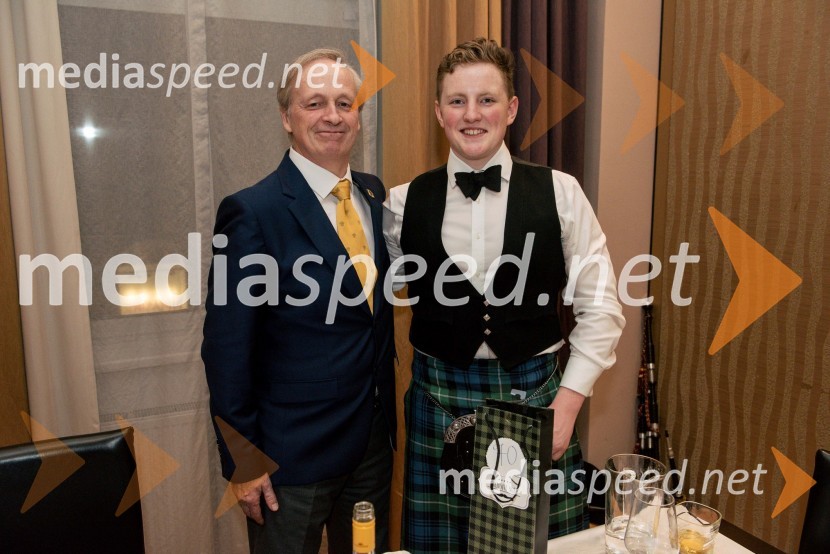  dr. Edvard  Kobal, direktor Slovenske znanstvene fundacije;  Keir  Brown, dudarBurns-Prešeren night