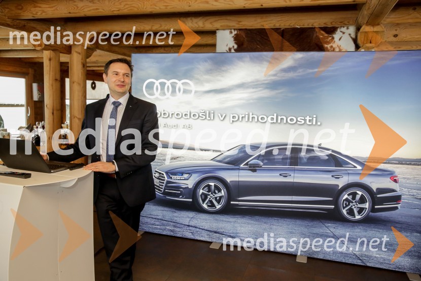 dr. Matjaž Korman, vodja razvoja konceptnih vozil in inovacij pri koncernu Audi AGAudi A8, slovenska predstavitev