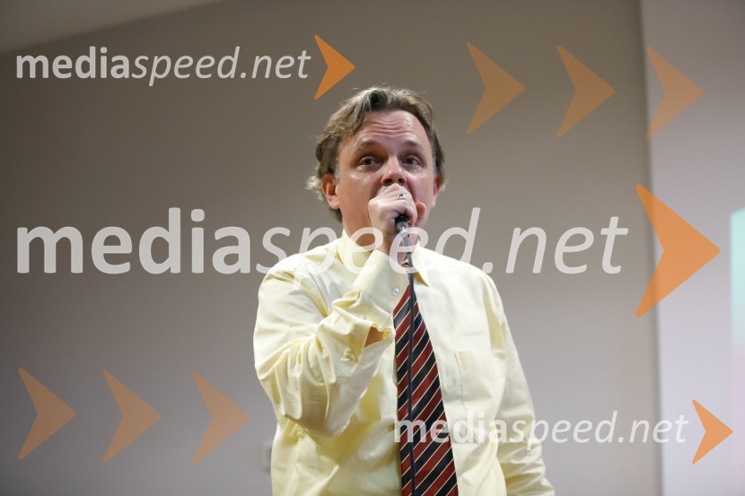 dr. Igor Saksida, univerzitetni profesor, predavatelj mladinske književnosti in književne didaktikePrešernov smenj