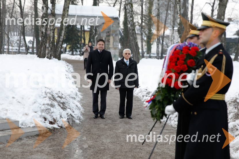 Boštjan Trilar, župan mestne občine Kranj;  Anton Peršak, minister za kulturoPrešernov smenj