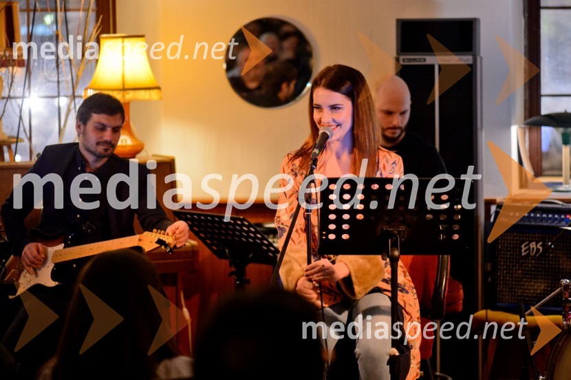 Maja Keuc, pevkaMaja Keuc, koncert