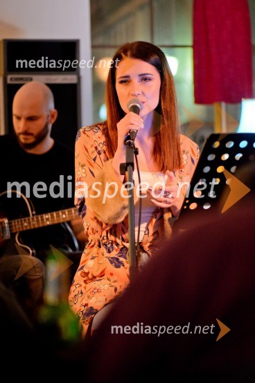  Maja Keuc, pevkaMaja Keuc, koncert