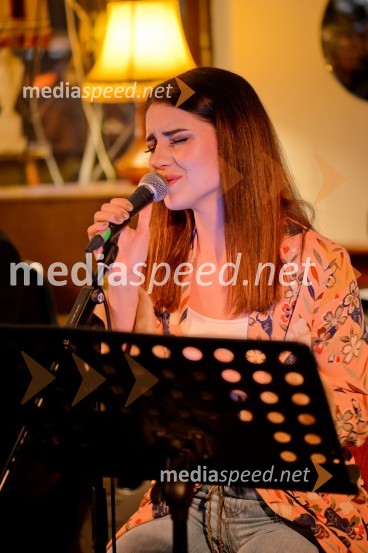  Maja Keuc, pevkaMaja Keuc, koncert