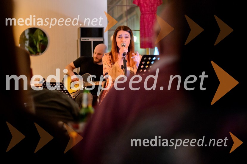  Maja Keuc, pevkaMaja Keuc, koncert