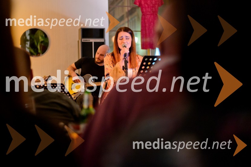  Maja Keuc, pevkaMaja Keuc, koncert