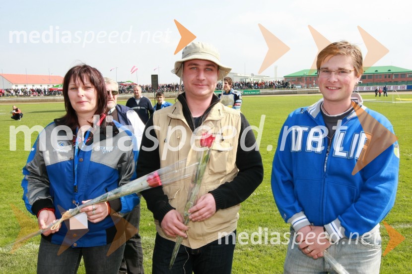Sandra Percač, hrvaška športna funkcionarka, Gregor Arnšek, član delegata dirke in Oliver Özelt, član delegata dirkeSPEEDWAY DP posameznikov 2008 3. dirka, Skupina A