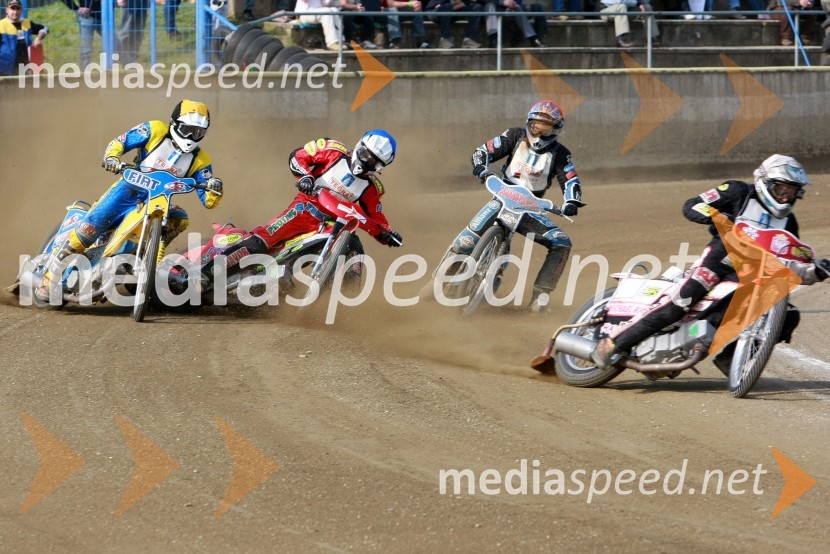 Matic Voldrih (AMTK Ljubljana), Aleksander Čonda (AMD Krško), Aljoša Remih (AMD Krško) in Manuel Hauzinger (Avstrija)SPEEDWAY DP posameznikov 2008 3. dirka, Skupina A