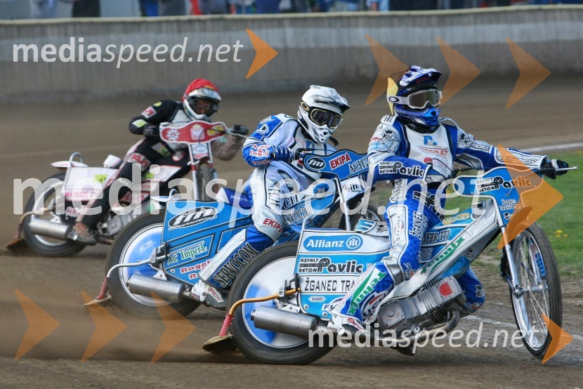 Jurica Pavlic (SK Unia Goričan), zadaj Matej Žagar (AMTK Ljubljana) in Manuel Hauzinger (Avstrija)SPEEDWAY DP posameznikov 2008 3. dirka, Skupina A