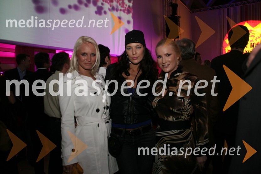 Petra Slapar, pevka, Iris Mulej, Miss Slovenije 2006 in Danica Lovenjak, voditeljica vremena oddaje Svet na Kanalu APraznovanje 5. obletnice portala Planet