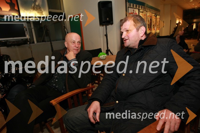 Vlado Kreslin, pevec in Jani Virk, odgovorni urednik UPE Kulturni in umetniški program RTV SlovenijaPredpremiera filma Hit poletja