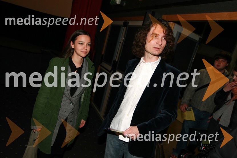 Severa Gjurin, pevka in Jure Longyka, radijecPredpremiera filma Hit poletja