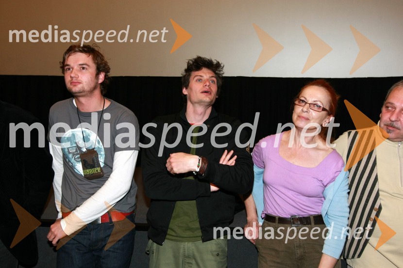 Kristjan Guček, igralec, Primož Bezjak, igralec in Jožica Avbelj, igralkaPredpremiera filma Hit poletja