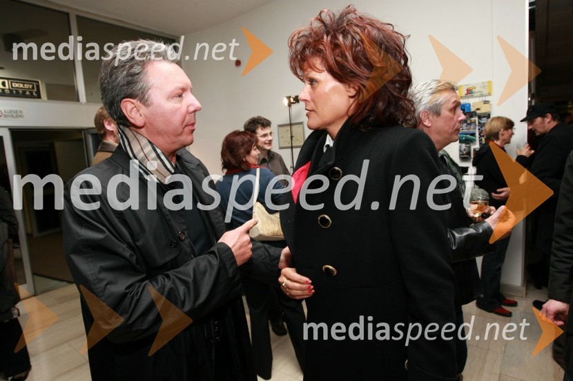 Nedjan Brataševec, častni konzul Poljske s soprogo MirandoPredpremiera filma Hit poletja