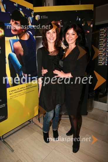 Ula Furlan Molk, igralka z mamo Mišo MolkPredpremiera filma Hit poletja