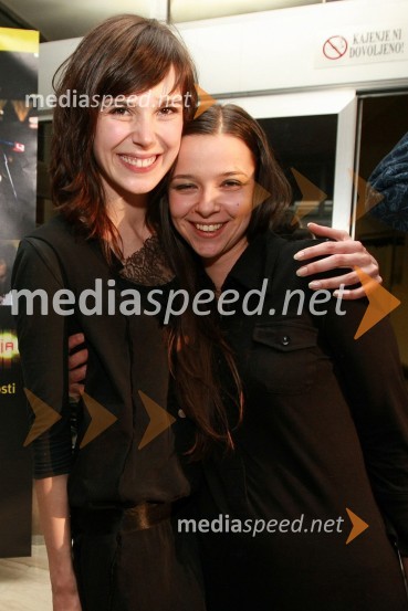 Ula Furlan Molk, igralka in Severa Gjurin, pevkaPredpremiera filma Hit poletja