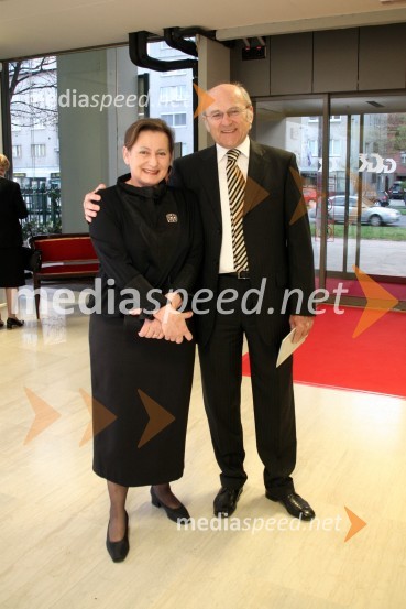 Janez Mejač, nekdanji umetniški vodja baleta SNG Opera in balet Ljubljana in njegova življenska sopotnica Katarina LavšPremiera baleta Mozart vs. Schumann, SNG Opera in balet Ljubljana