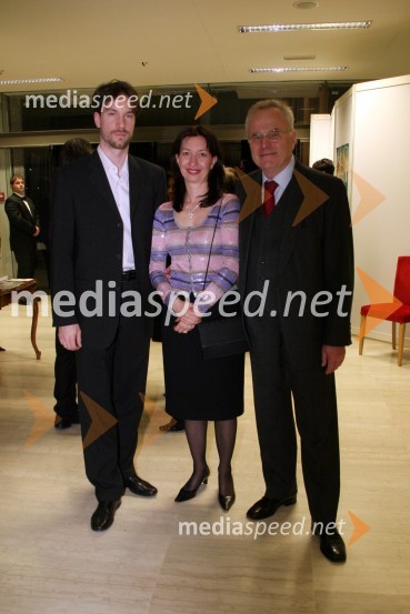 Jaš Otrin, umetniški vodja baleta SNG Opere in baleta Ljubljana, Kristijan Ukmar, ravnatelj SNG Opera in Balet Ljubljana s soprogo Branko Strmole Ukmar, pedagoginjoPremiera baleta Mozart vs. Schumann, SNG Opera in balet Ljubljana