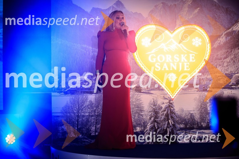  Nuša Derenda, pevkaGorske sanje, premiera nove slovenske serije