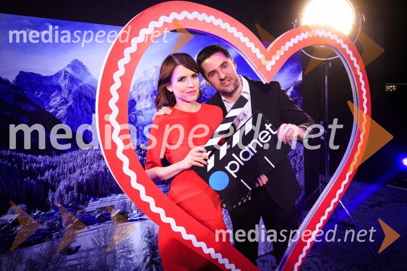  Kaja Flisar, novinarka, Planet TV;  Mirko Mayer, televizijski voditelj, novinarGorske sanje, premiera nove slovenske serije