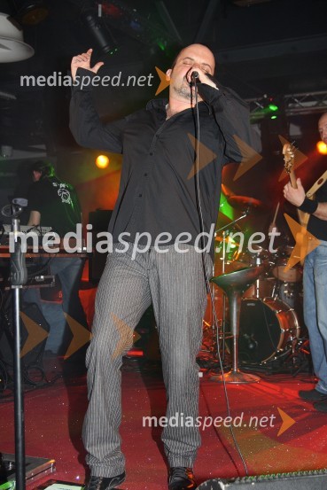 Toni Cetinski, hrvaški pevecKoncert Tonija Cetinskega v Bowling centru Strike