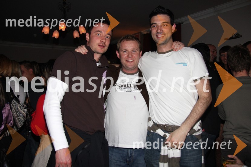 ObiskovalciKoncert Tonija Cetinskega v Bowling centru Strike