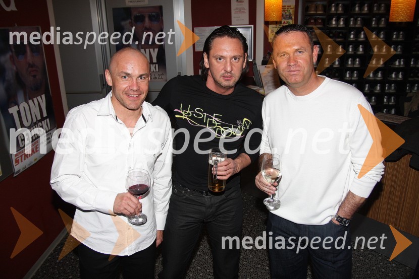 ... in Ivan Vinko, lastnik Bowling centra StrikeKoncert Tonija Cetinskega v Bowling centru Strike