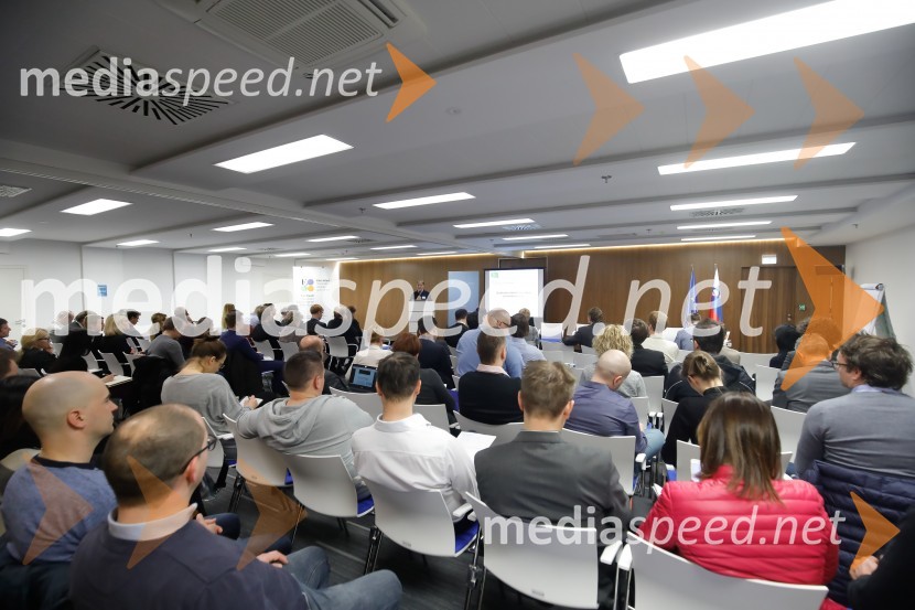 Ukrepi in spodbude za prehod na e-mobilnost, strokovni posvetUkrepi in spodbude za prehod na e-mobilnost, strokovni posvet