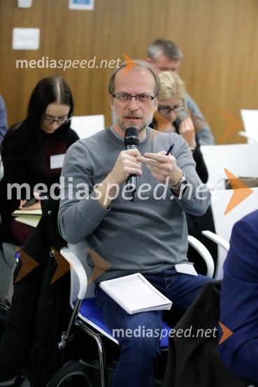 Ukrepi in spodbude za prehod na e-mobilnost, strokovni posvet