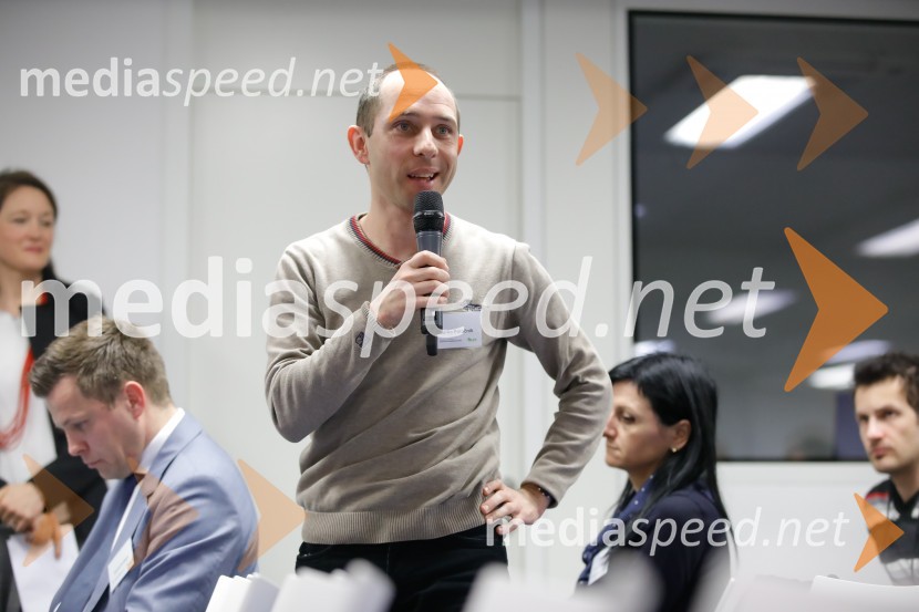 Ukrepi in spodbude za prehod na e-mobilnost, strokovni posvet