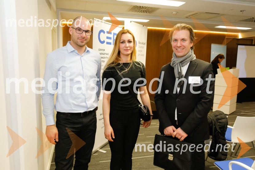  ... ;  ... ; mag. Uroš Salobir, direktor Področja za strateške inovacije, ELESUkrepi in spodbude za prehod na e-mobilnost, strokovni posvet