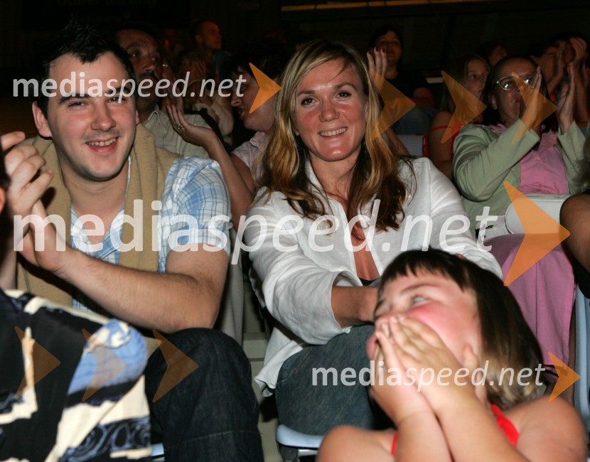 Petra Majdič, tekačica na smučeh s fantom Primožem
Melodije morja in sonca