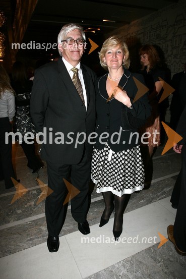 Aleks Štakul, nekdanji generalni direktor RTV Slovenija z ženo MartoPremiera opere Così fan tutte, SNG Maribor