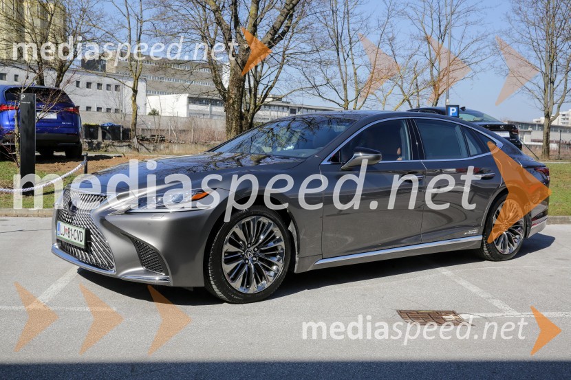 Lexus LS, slovenska predstavitev