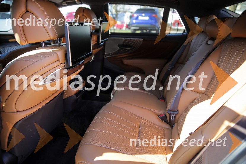Lexus LS, slovenska predstavitev