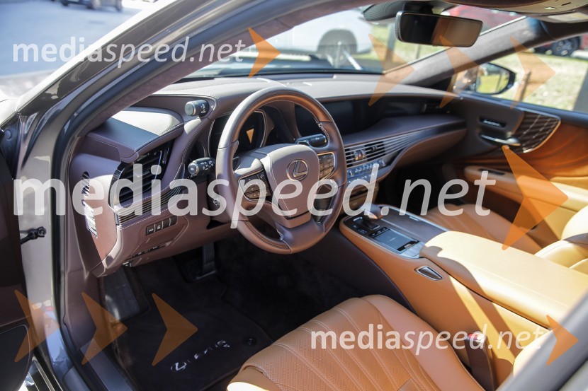 Lexus LS, slovenska predstavitev