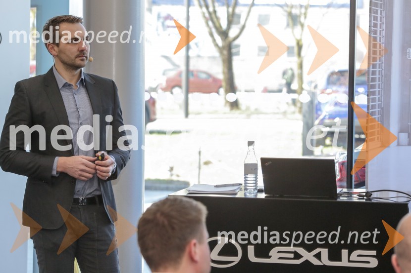 Lexus LS, slovenska predstavitev