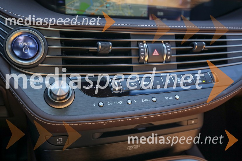 Lexus LS, slovenska predstavitev