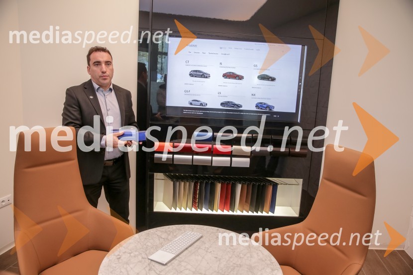 Lexus LS, slovenska predstavitev