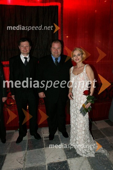 Igor Marinič, namestnik direktorja Pošte Slovenije, Aleš Hauc, generalni direktor Pošte Slovenije in Sabina Cvilak, sopranistkaPremiera opere Così fan tutte, SNG Maribor