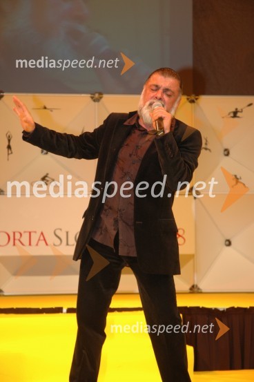 Aki Rahimovski, hrvaški pevecMiss športa 2008