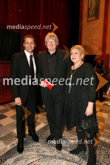 Danilo Rošker, direktor SNG Maribor, Lovrenc Blaž Arnič, predstavnik Ministrstva za kulturo in njegova žena Zlatomira Nikolova, mezzosopranistkaPremiera opere Così fan tutte, SNG Maribor