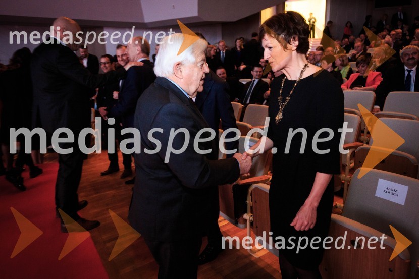  Milan Kučan, nekdanji predsednik Republike Slovenije; prof. dr. Maja Makovec Brenčič, ministrica za izobraževanje, znanost in šport50. podelitev nagrad Gospodarske zbornice Slovenije