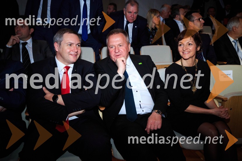 mag. Dejan Židan, minister za kmetijstvo, gozdarstvo in prehrano, predsednik stranke SD;  Zdravko Počivalšek, minister za gospodarski razvoj in tehnologijo; prof. dr. Maja Makovec Brenčič, ministrica za izobraževanje, znanost in šport50. podelitev nagrad Gospodarske zbornice Slovenije