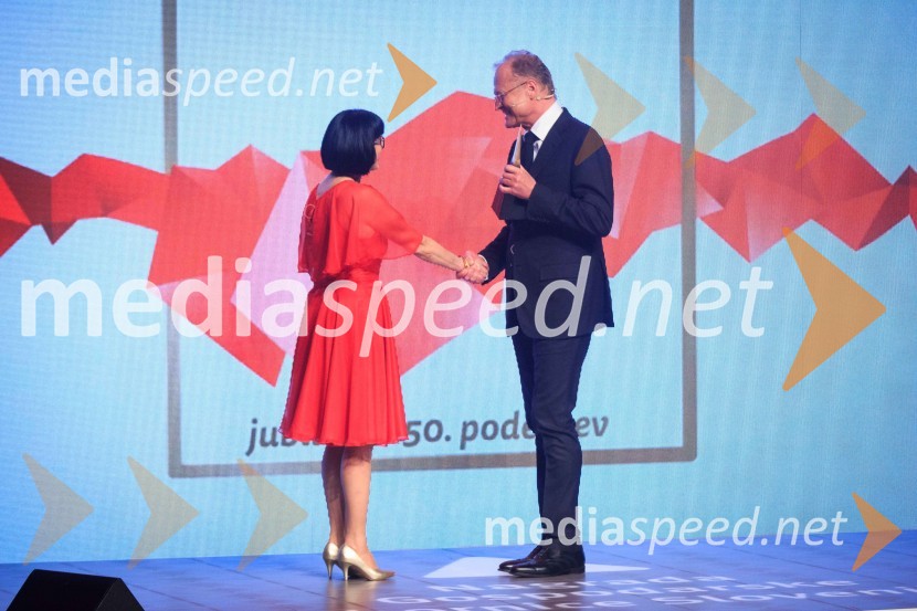 dr. Flora Cvetka  Tinauer, podjetnica, predavateljica;  Janez  Škrabec, direktor Riko d.o.o., predsednik Slovensko-ruskega poslovnega sveta, častni konzul Belorusije50. podelitev nagrad Gospodarske zbornice Slovenije
