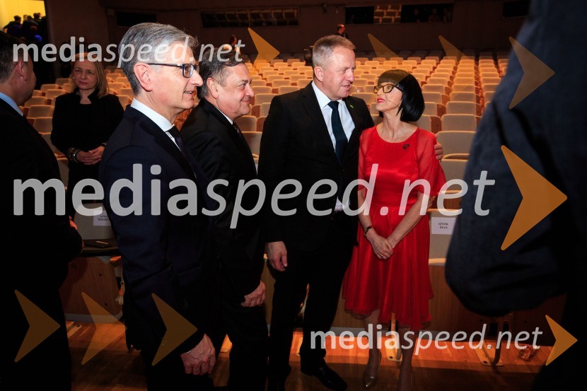  Franjo Bobinac, predsednik uprave Gorenje d.d., predsednik Rokometne zveze Slovenije;  Zoran Janković, župan, Mestna občina Ljubljana;  Zdravko Počivalšek, minister za gospodarski razvoj in tehnologijo; dr. Flora Cvetka  Tinauer, podjetnica, predavateljica50. podelitev nagrad Gospodarske zbornice Slovenije