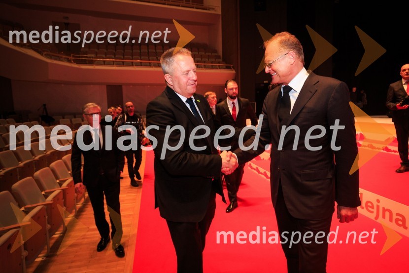  Zdravko Počivalšek, minister za gospodarski razvoj in tehnologijo;  Janez  Škrabec, direktor Riko d.o.o., predsednik Slovensko-ruskega poslovnega sveta, častni konzul Belorusije50. podelitev nagrad Gospodarske zbornice Slovenije